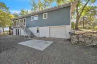 Wake up on West Lake. Classic Cabin Retreat! Family Friendly with your own dock. Hotels near Emerson Bay State Recreation Area