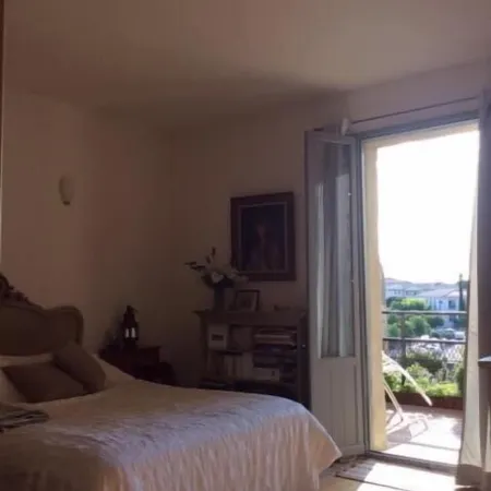 Apartment located in the heart of the historic city - 50 m from Place aux Herbes