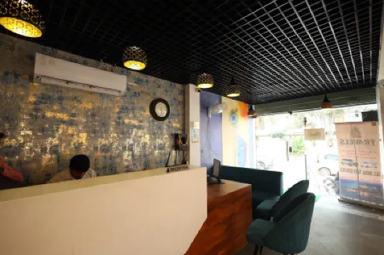 Radha Bihari Nikunj Inn & Restaurant