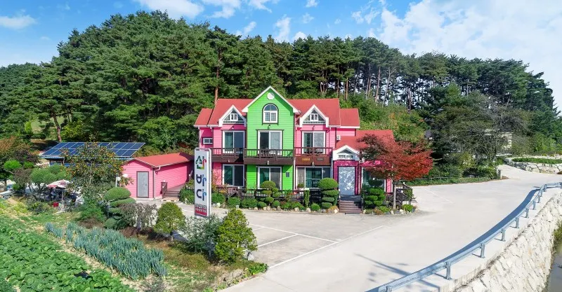 Gangneung Mountain And Sea Pension - 江陵市