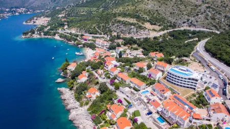 Villa Paradiso 2 Отели в г. Орашац