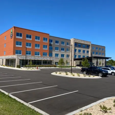 Holiday Inn Express & Suites MADISON WEST - MIDDLETON by IHG