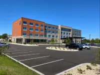 Holiday Inn Express & Suites MADISON WEST - MIDDLETON by IHG - Pysäköinti
