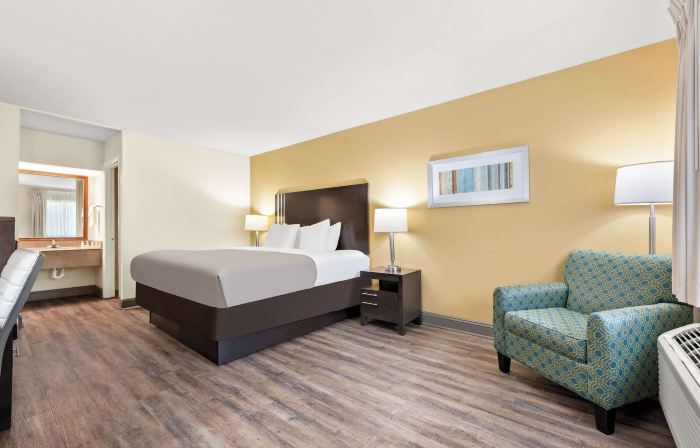 Quality Inn Pelham I-65 Exit 246