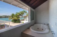 Mansão Pé na Areia Ferradura Com 4Suítes -  Ferienhäuser