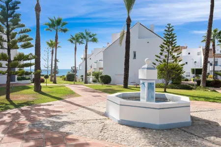 Apt in Casares del Mar by Costarentals - Ref M50