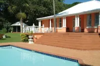 Sica's Guest House - Swimmingpools