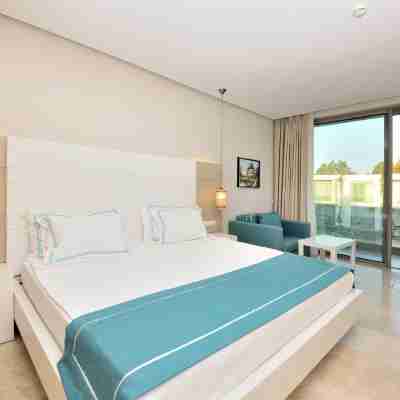 Lugga Boutique Hotel & Beach Rooms