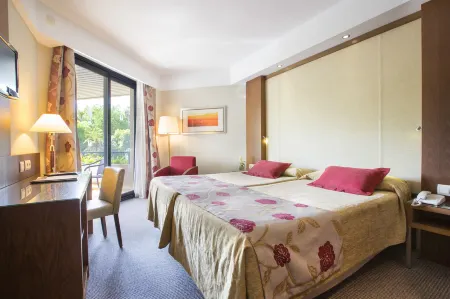 Hipotels Sherry Park Отели рядом с достопримечательностью «Фортеця в Хересі-де-ла-Фронтера»