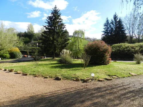 Hôtel Domaine des Pierres Dorées Hotel a Ternand