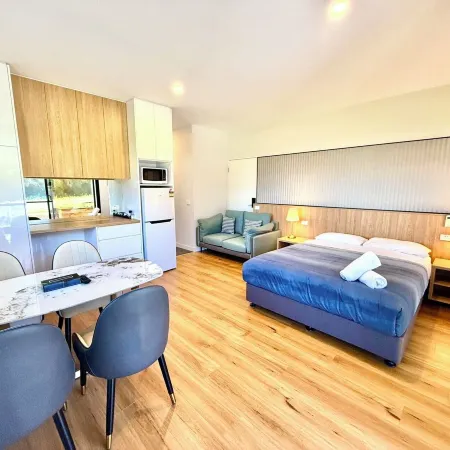 Apollo Dream Suites