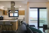 Phaedrus Living: Sea View Anna Residence 201