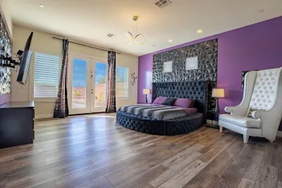 3400 SqFt House W/40Ft Heatable Pool/Spa- Strip View Hotels in der Nähe von Nevada State College