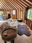 Cozy and POSH-est Yurt in gorgeous Boise National Forest