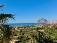 Equipped Villa with Private Pool and Panoramic Sea Views - parcheggio