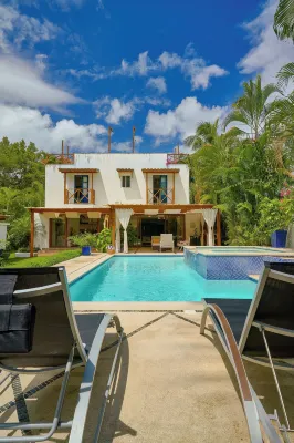 Beach Villa in El Portillo Sleeps 12 - Strand