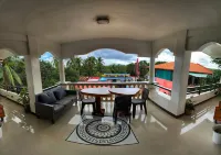 White Summerville Tourist Inn Hotels in Busuanga