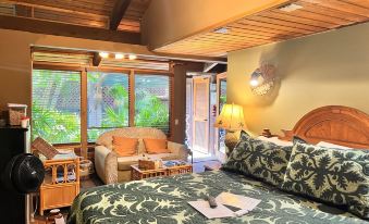 Maui What a Wonderful World Bed & Breakfast