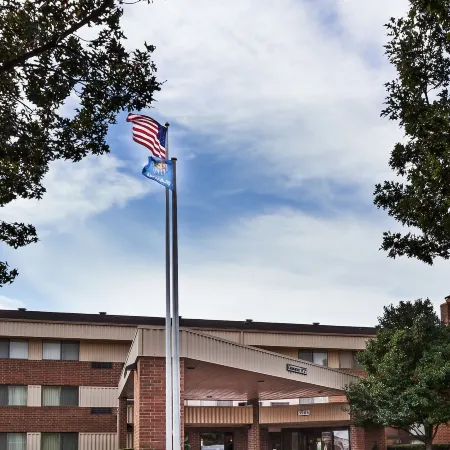 Clarion Pointe OKC Airport