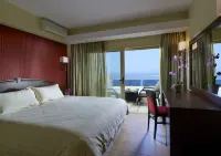 Macaris Suites & Spa