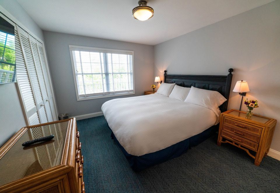 Sandpiper Beach ClubOver view