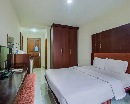 Plaza 68 Residence Hotels near Setiabudi