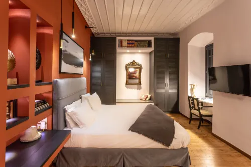 Camara Suites