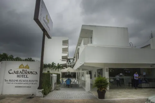 Hotel Casa Blanca