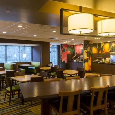 Fairfield Inn & Suites Cambridge