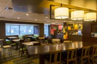 Fairfield Inn & Suites Cambridge - breakfast