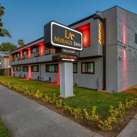 La Mirage Inn - Hollywood Отели рядом с достопримечательностью «Перекресток Голливуд и Вайн»