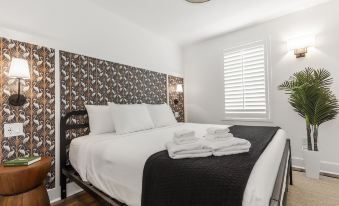 Marsh Hotel