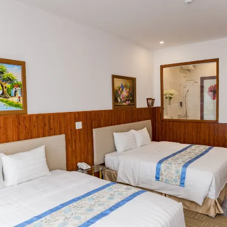 Bình An Nhiên Hotel Отели рядом с достопримечательностью «Гора Нон Нуок»