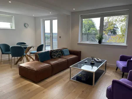 CH Apt 7 2Bed in Bath