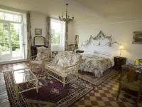 Stravithie Castle โรงแรมใกล้Cambo Estate Gardens
