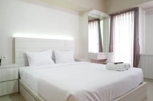 Spacious Studio Apartment Accses to Pakuwon Mall at Tanglin Supermall Mansion - 2 étoiles