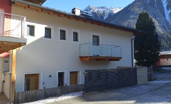 High Quality Holiday Apartment in Oberkrimml Near Waterfalls