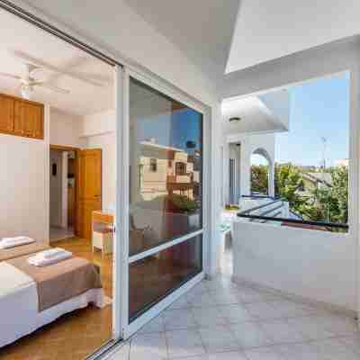 Rouladina Apt 3 in Stalos Rooms