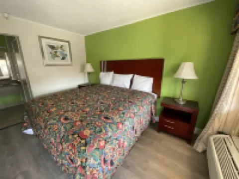 เอ็กซีคิวทีฟ อินน์ แอนด์ สวีตส์