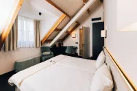 Factory Hotel فنادق في Beveren