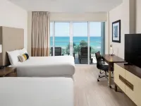 Sherry Frontenac Oceanfront Hotels near Mid-Beach