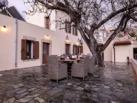 Walnut Tree Villa Ano Archanes-10km from Heraklion Hotels in Archanes