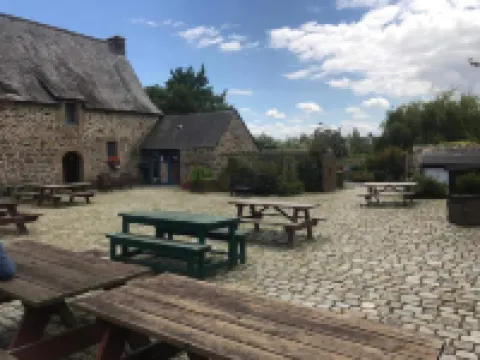 Auberge de Jeunesse HI Saint-Brieuc Hotels in Saint-Brieuc