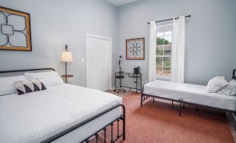 Charming 3Br2BA Gem Close to Downtown Riverwalk