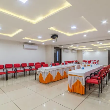 Hotel Zorba, Deesa