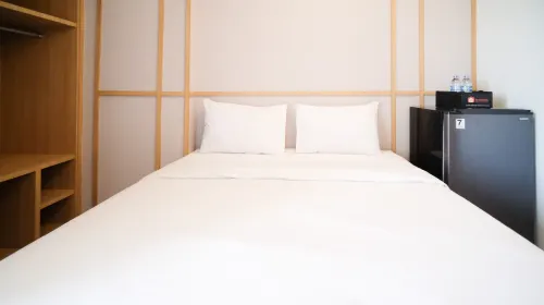 Simple and Tidy Studio Apartment at Suncity Residence - 2-Star