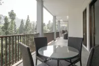 Magenta Hill View Villa 6 Bedrooms with a Private Slide Pool