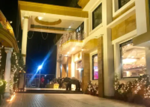 Hotel Red Sapphire Hotel di 