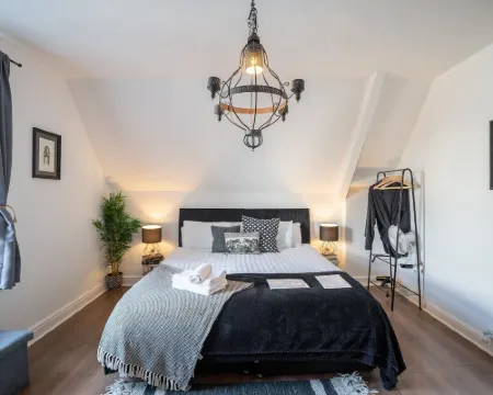 Phénix Central - Huge 3 Bed Apt. Hotels in Grangetown