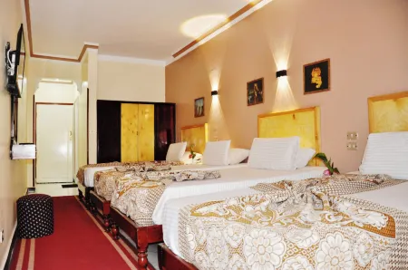 Shady Hotel Luxor